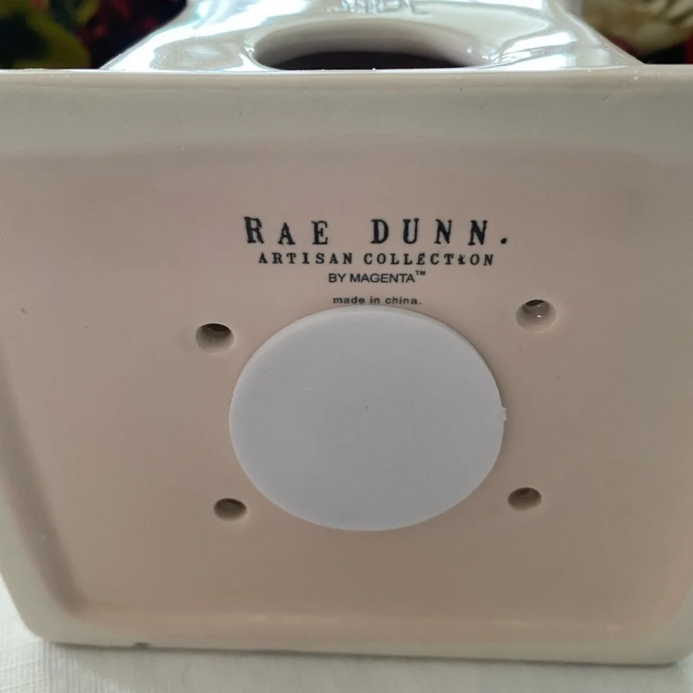 ⭐️HOST PICK⭐️👰‍♀️NWT Rae Dunn Brides Side Birdhouse